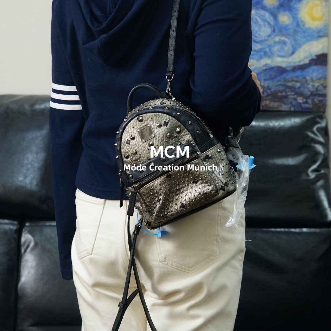 95新 MCM 黑银双肩包/FYSD01611080/1080