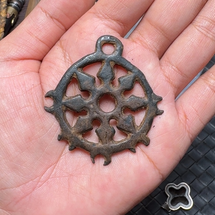 藏传铜金铜锁骨吊坠