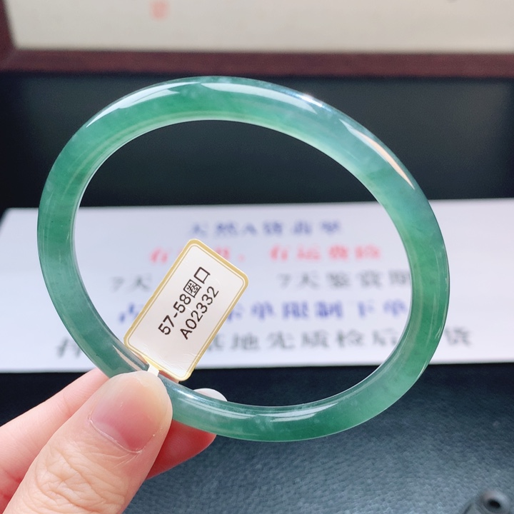 翡翠未镶嵌手镯翡翠手镯71