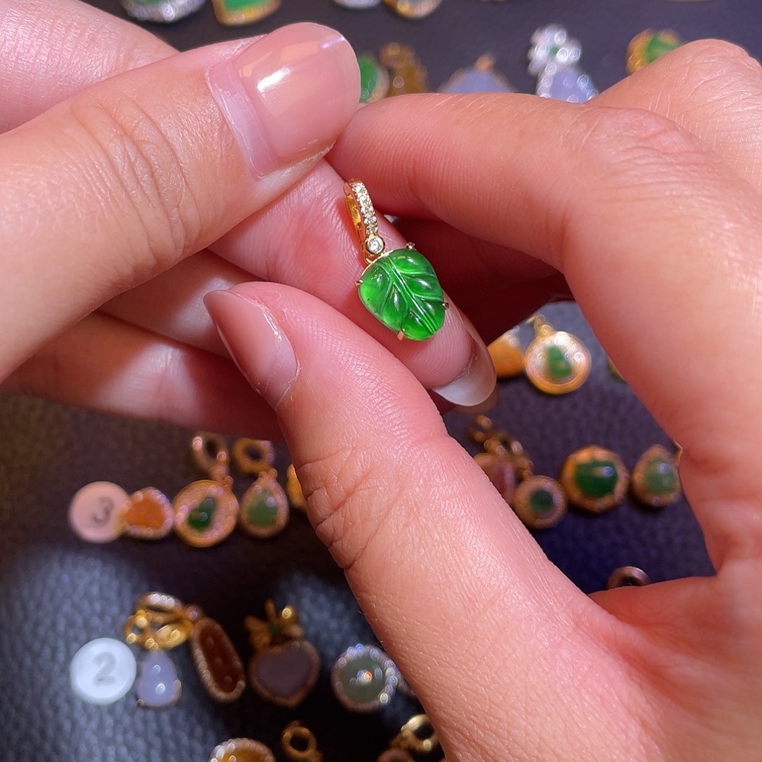 翡翠银S925镶嵌颈饰