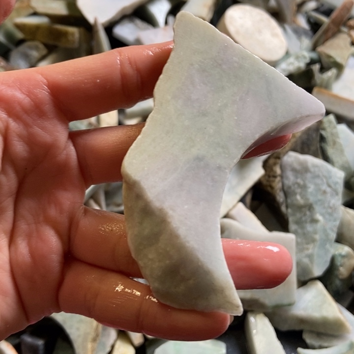 翡翠颈饰未镶嵌天然翡翠