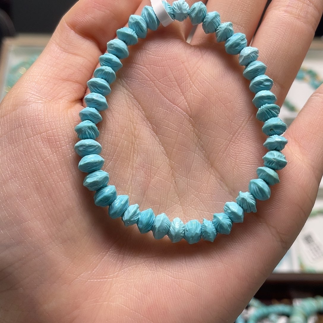 偷***鹿绿松石未镶嵌珠宝奇石