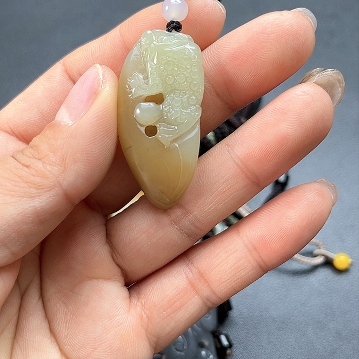 【闪购商品】颈饰未镶嵌和田玉