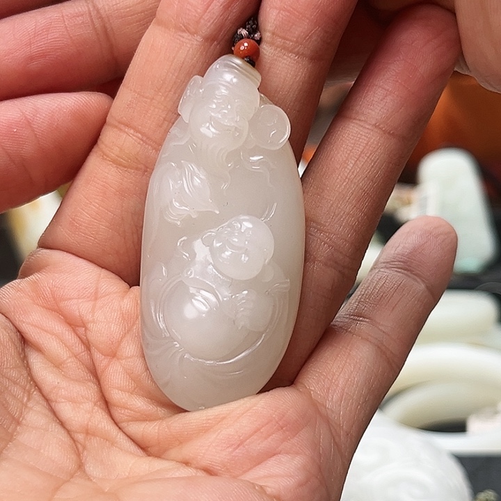 和田玉颈饰未镶嵌