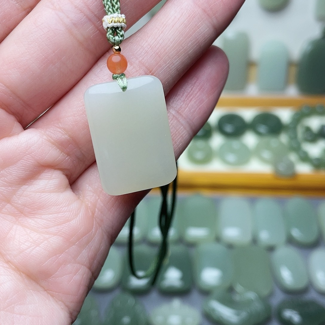 和田玉挂件未镶嵌