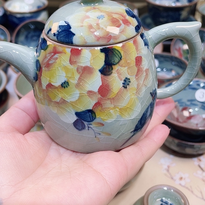 容*景德镇陶瓷博物有限公司董事