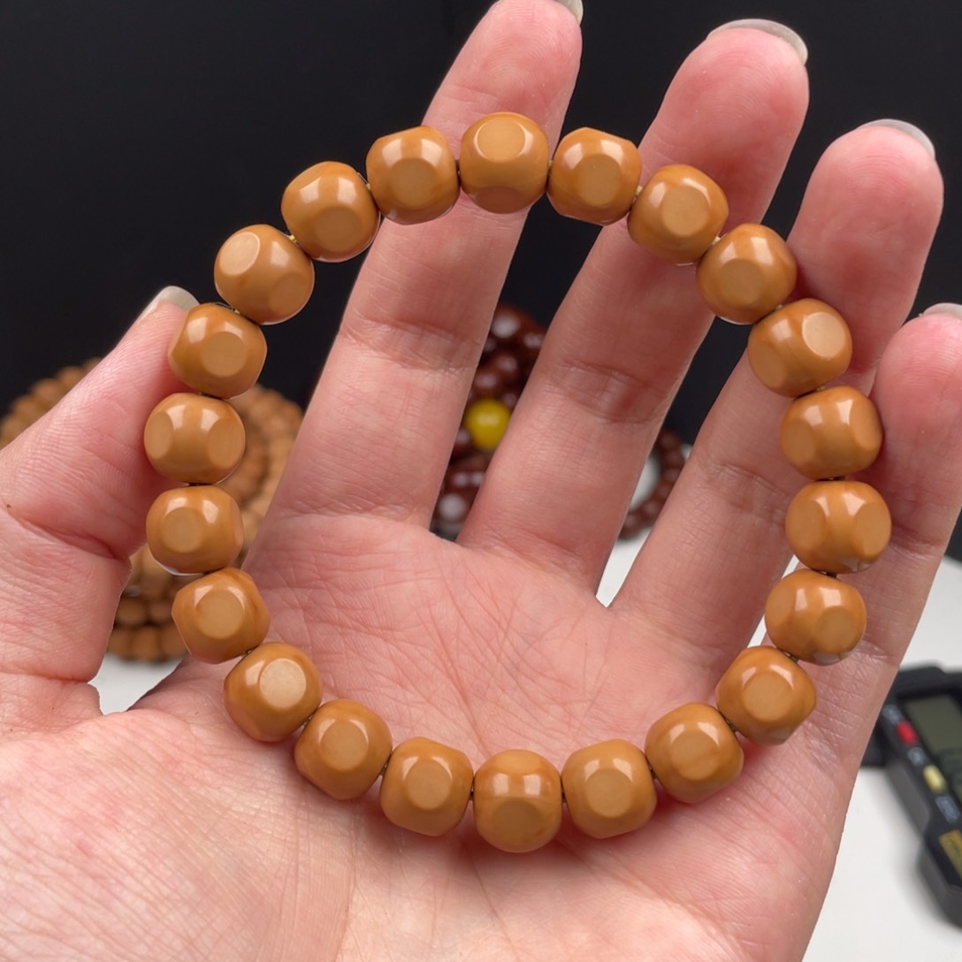 【闪购商品】手串猴头核桃六方39.9。10全品