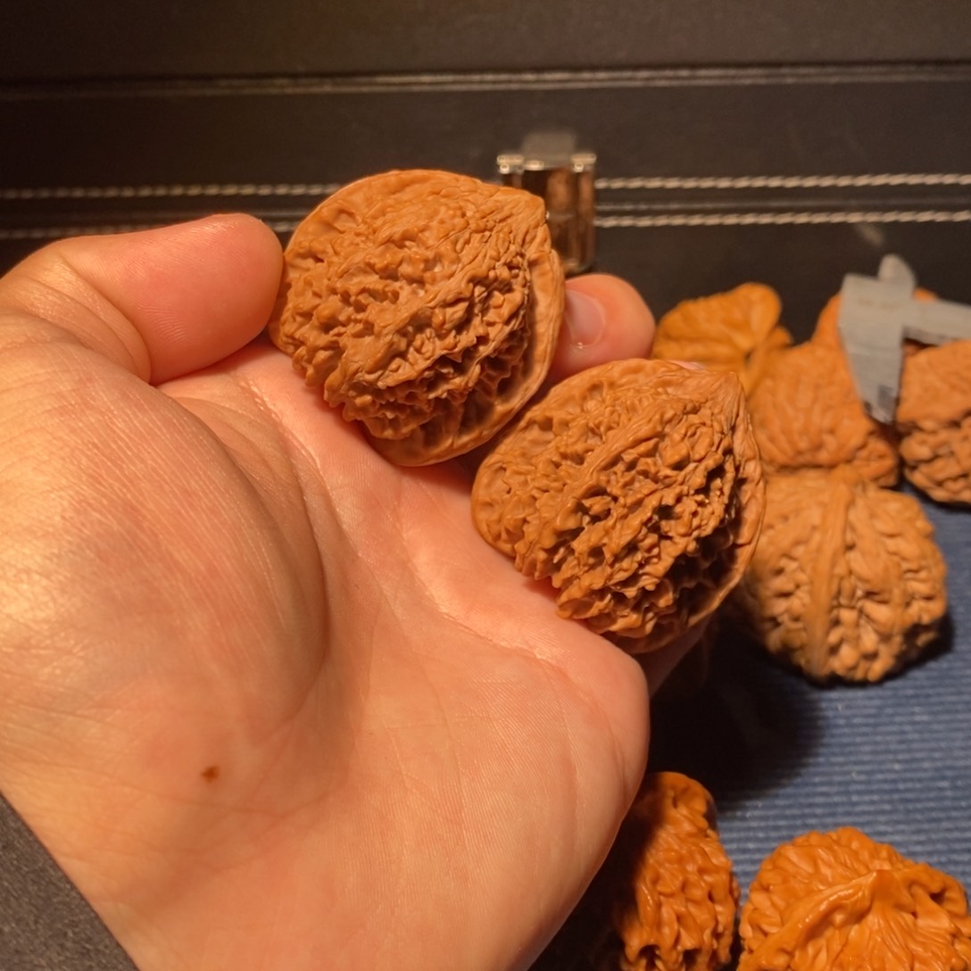 全品满天星文玩核桃