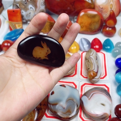 玛瑙/玉髓耳饰未镶嵌