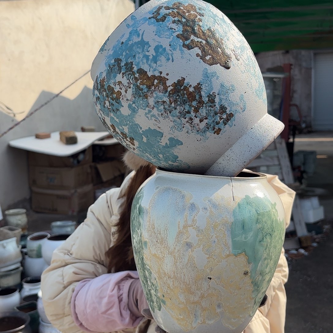 两个坛子瑕疵14*20