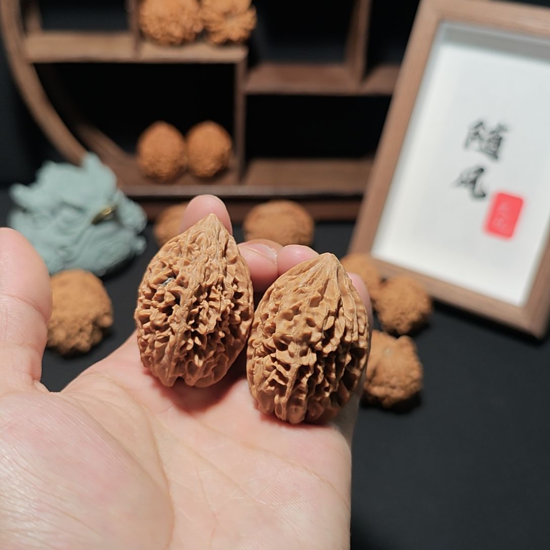 核桃把件34尺寸磕尖招财鼠