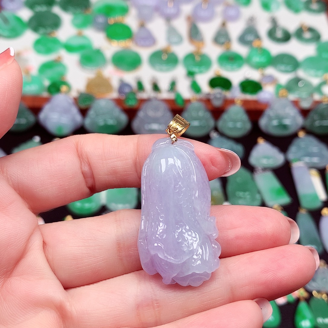 翡翠18K金镶嵌颈饰