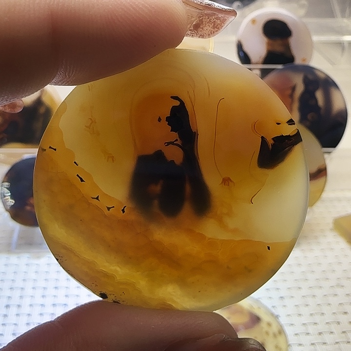 玛瑙/玉髓未镶嵌珠宝奇石