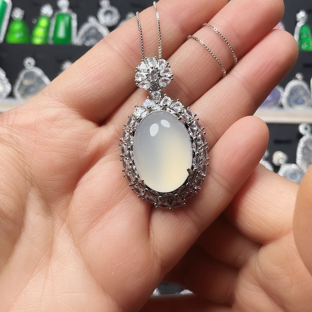 玛瑙/玉髓颈饰合金