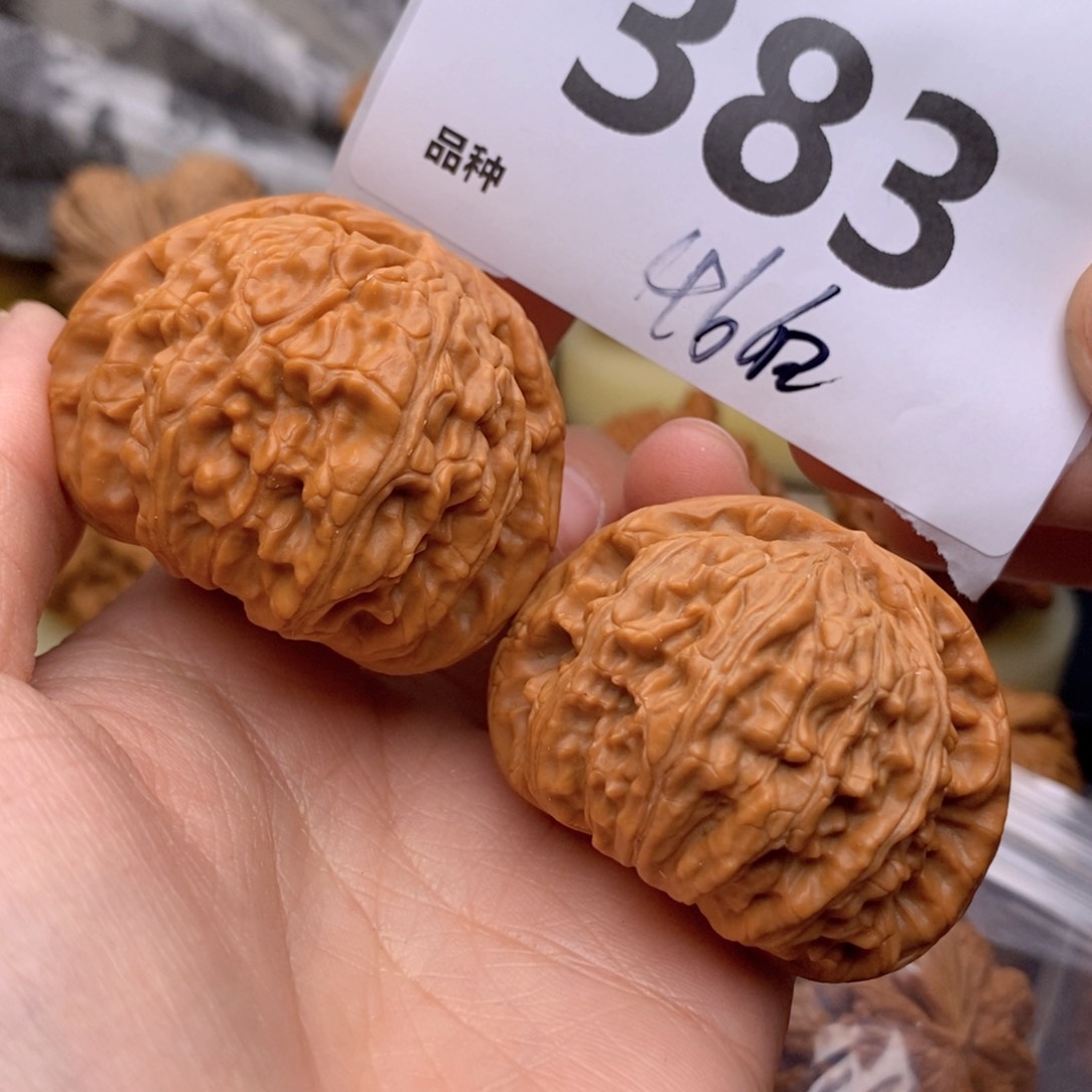 文玩核桃把件383号46白