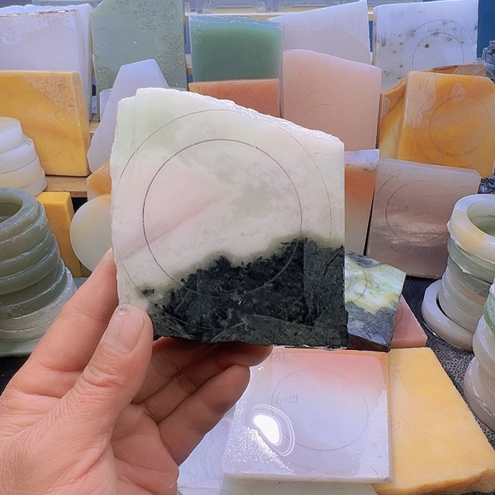 儿***发定制独山玉天然独山玉板料定制