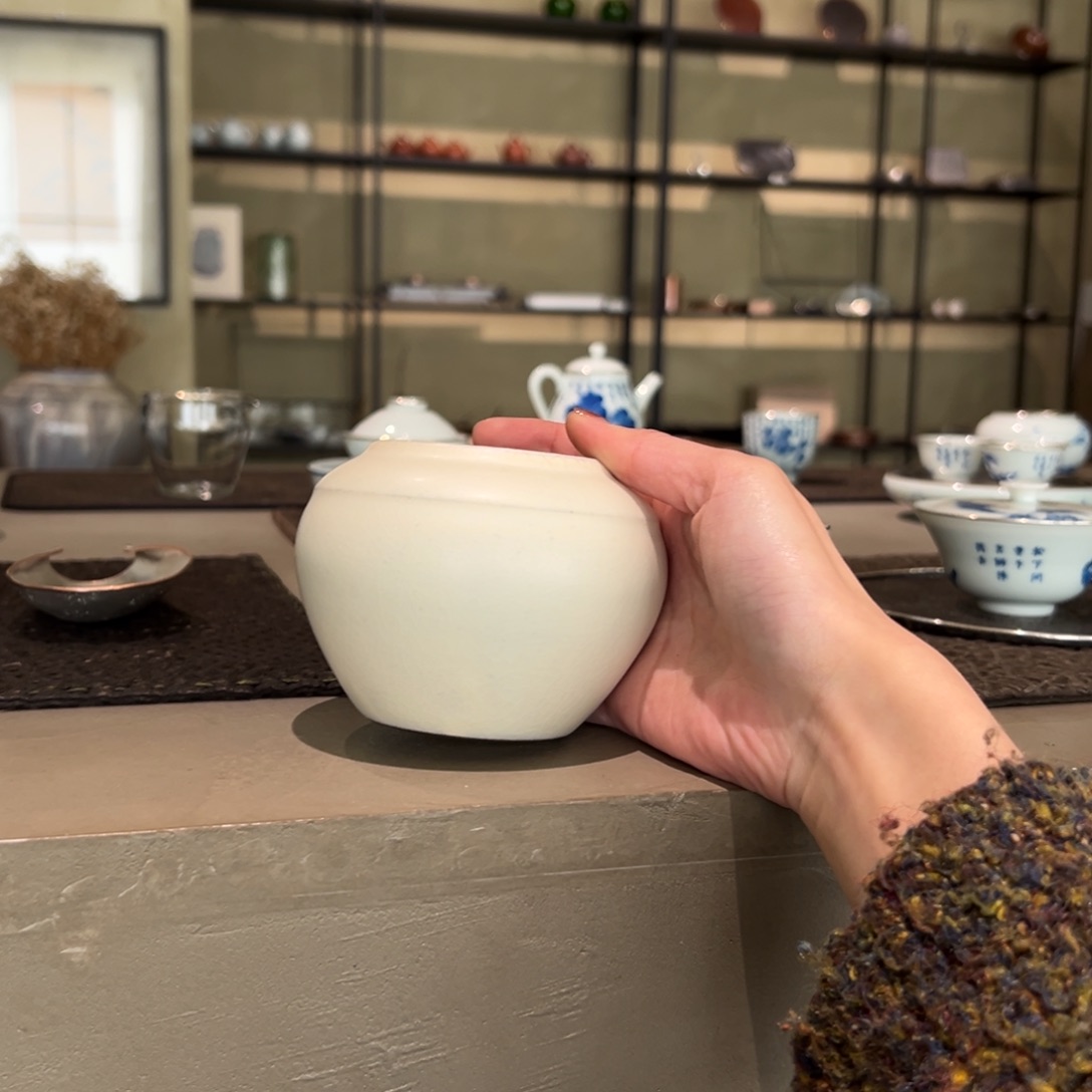 摆件陶瓷。     陶瓷。