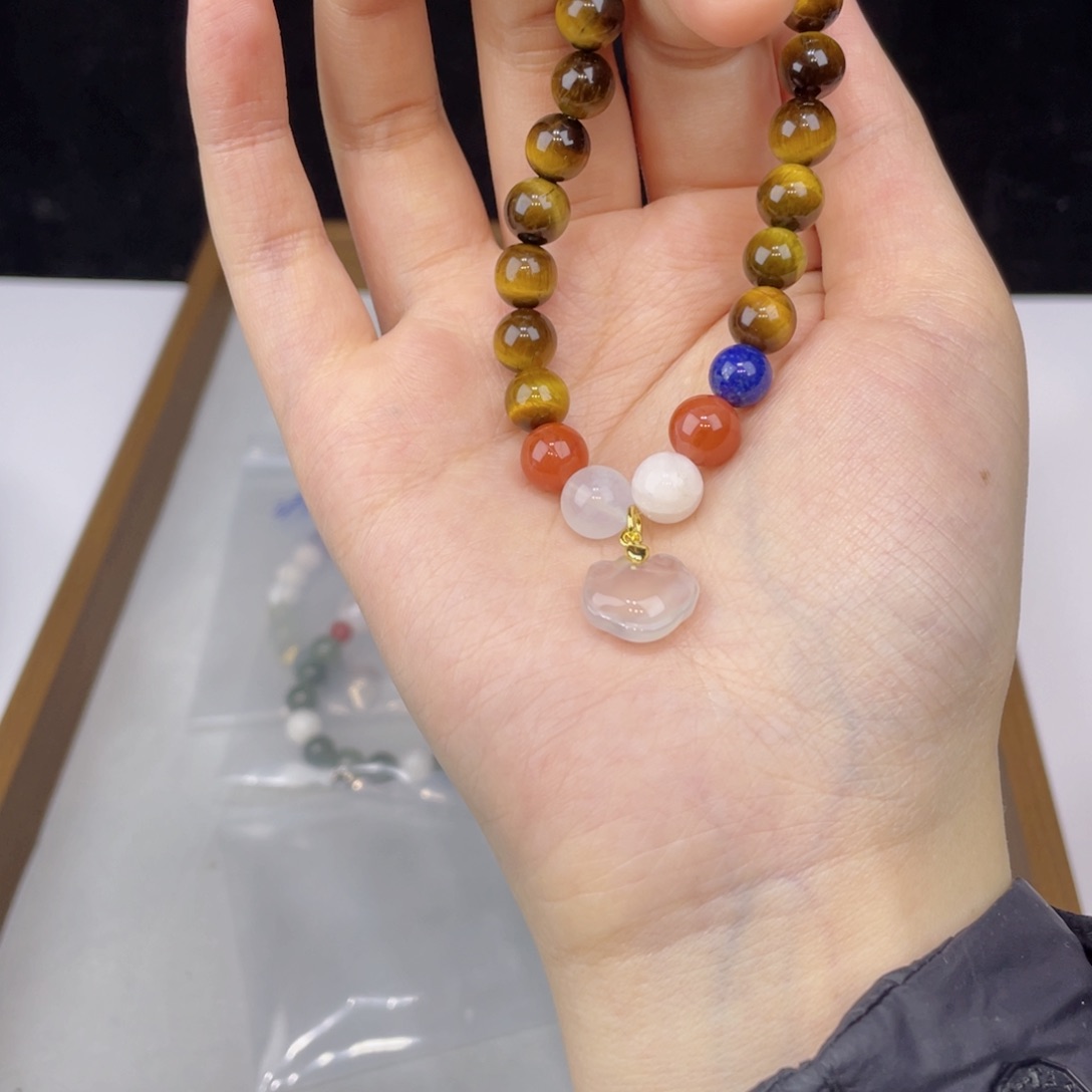 金绿宝石手链未镶嵌