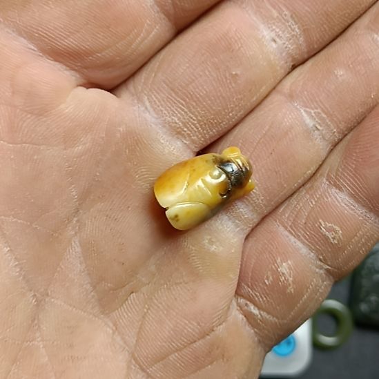 和田玉未镶嵌车挂