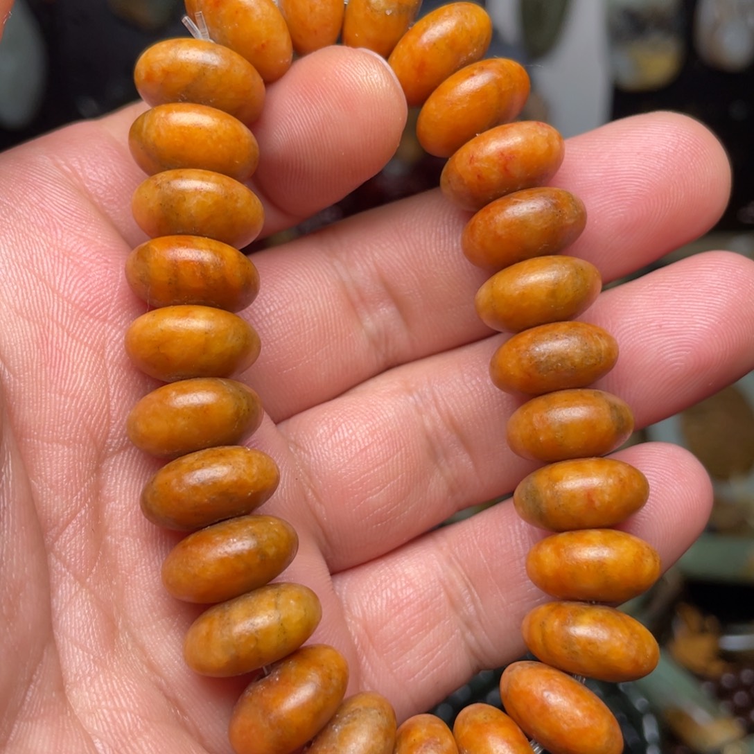 颈饰未镶嵌岫岩河磨玉（透闪石质玉）15×8