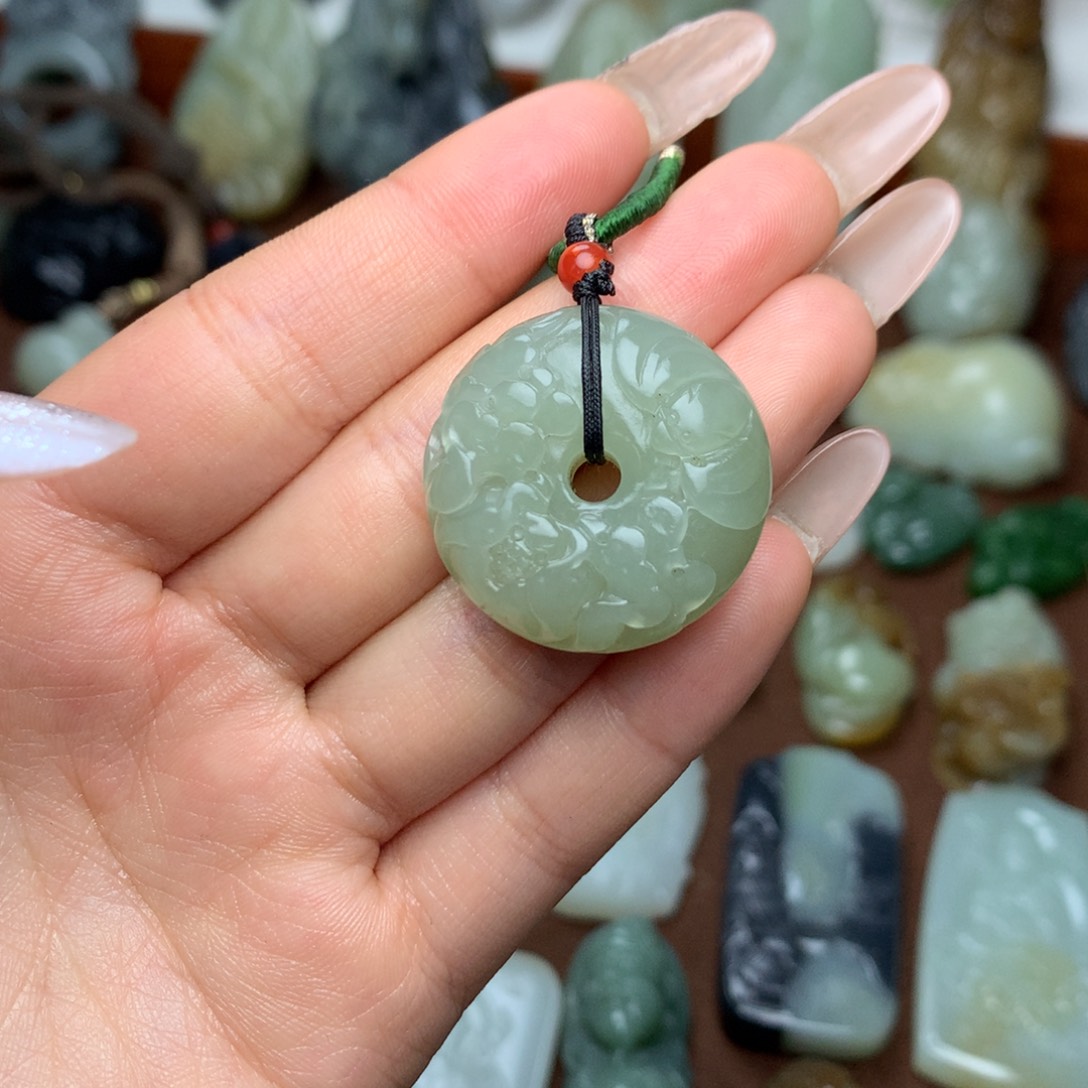 和田玉挂件未镶嵌