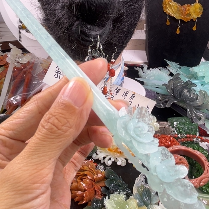 未镶嵌岫玉发饰瑕疵