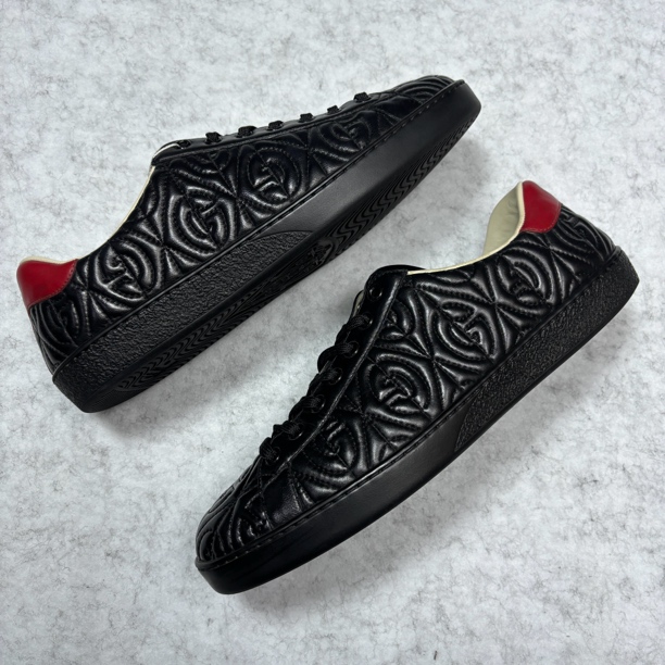 95新 GUCCI/古驰 43欧码黑色古驰老花板鞋/潮流百搭时尚经典