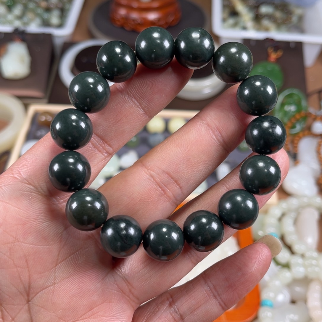 和田玉未镶嵌手串