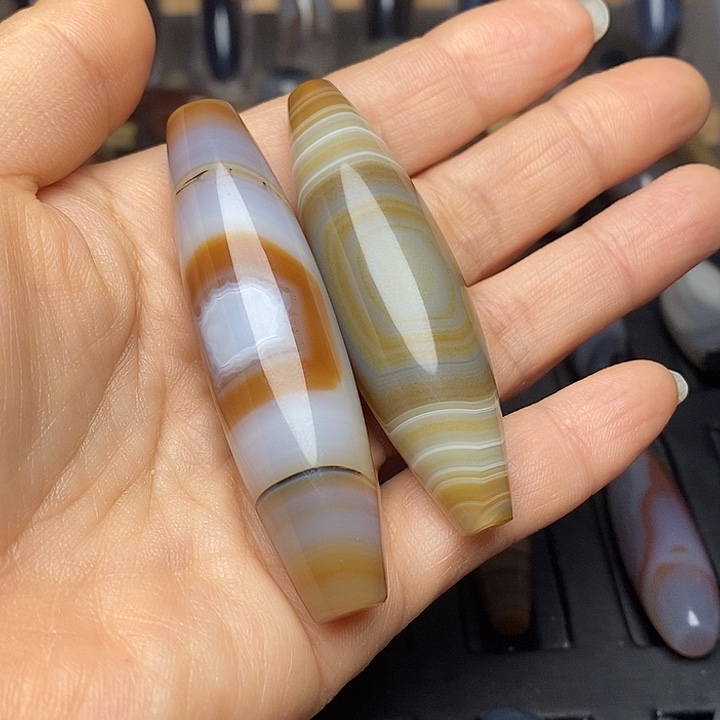 昂***扎玛瑙/玉髓合金颈饰