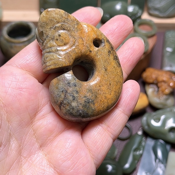 岫岩河磨玉（透闪石质玉）手绳未镶嵌