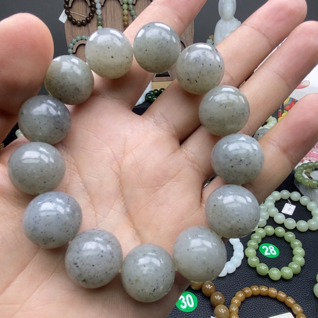 和田玉手链未镶嵌青花点墨卡18