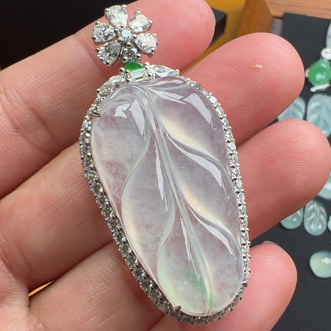 翡翠颈饰18K金镶嵌叶子35.6