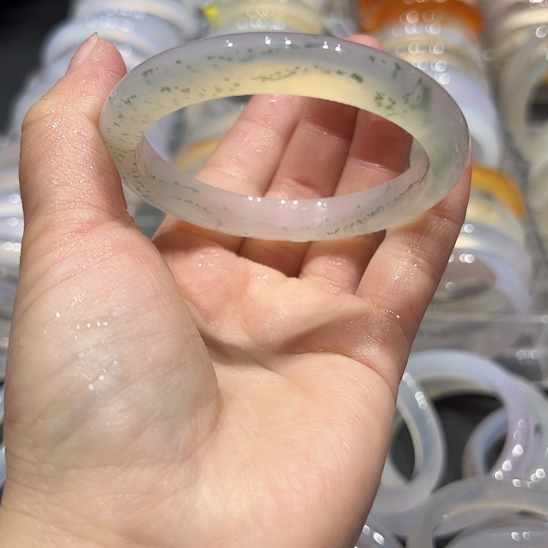 娜***子玛瑙/玉髓未镶嵌手镯