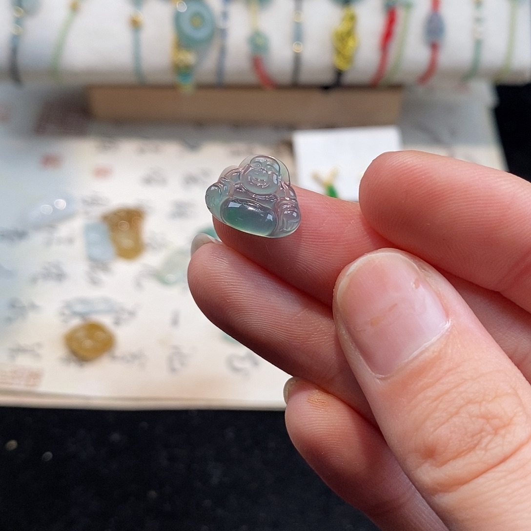 翡翠颈饰未镶嵌天然翡翠