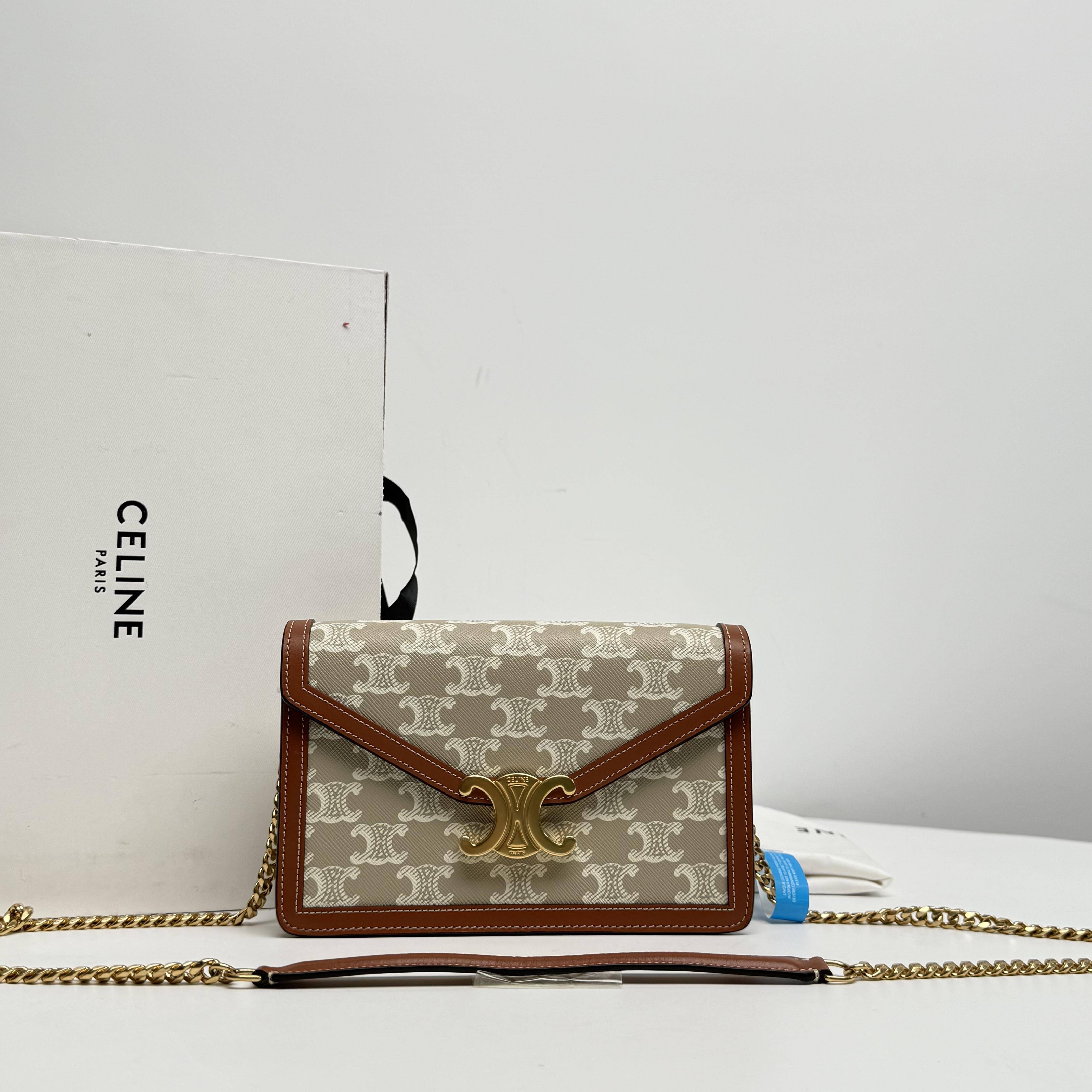 胖虎安安/思琳/95新/公价0/箱包/斜挎包/312501250198