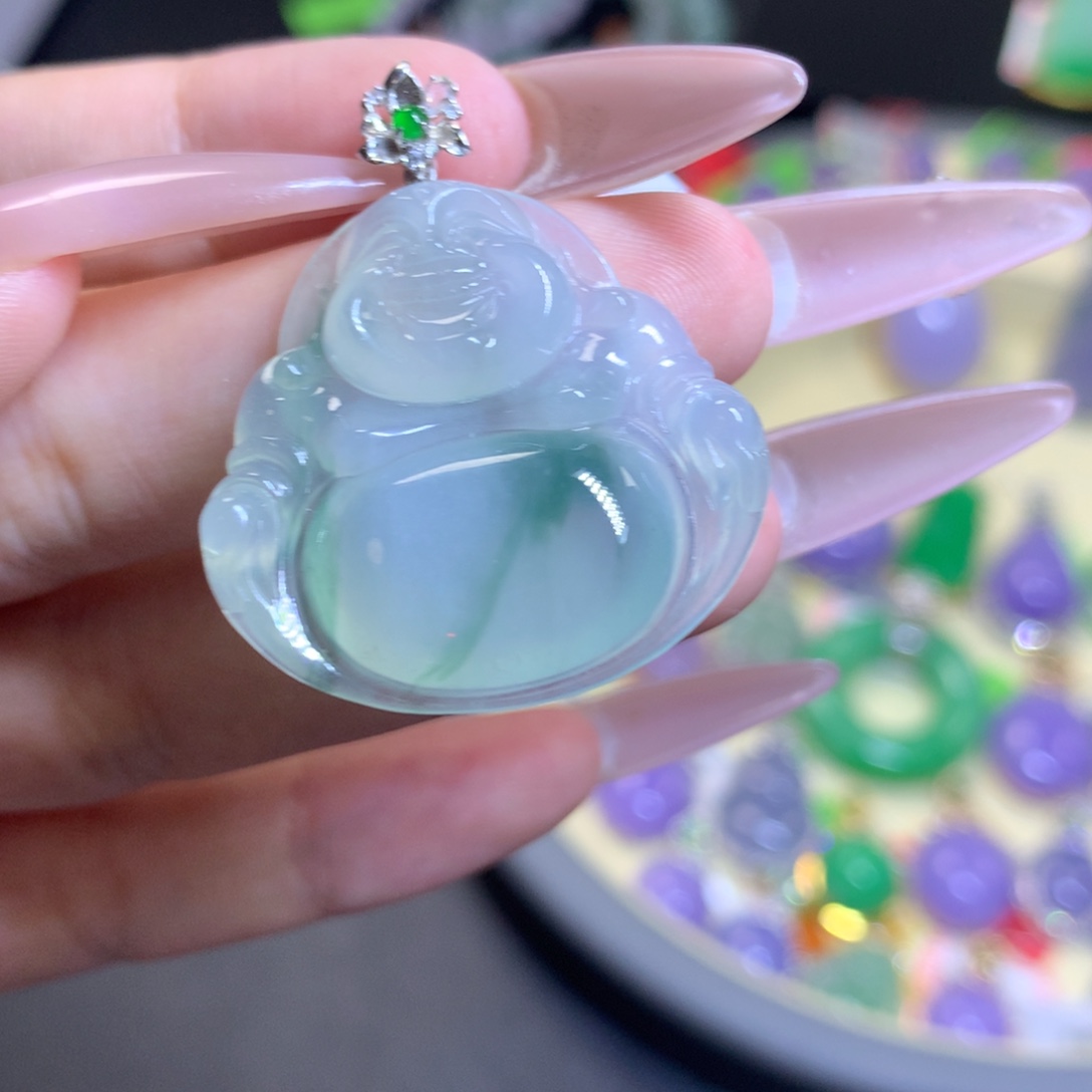 翡翠18K金镶嵌颈饰