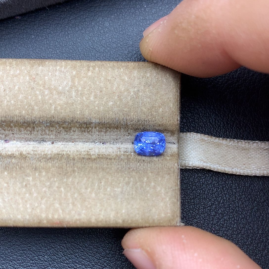 裸石蓝宝石1ct无烧