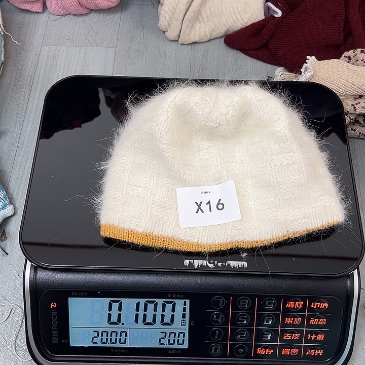 羊绒16猛犸绒帽子白色一个