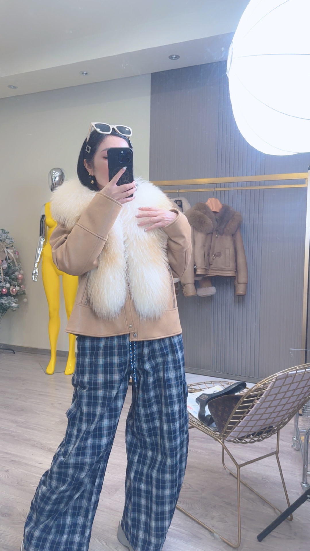 海宁冬装时尚新款貉子毛大毛领鹅绒服短款外套