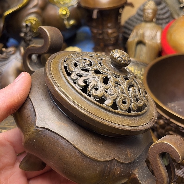 精美铜器批发档口