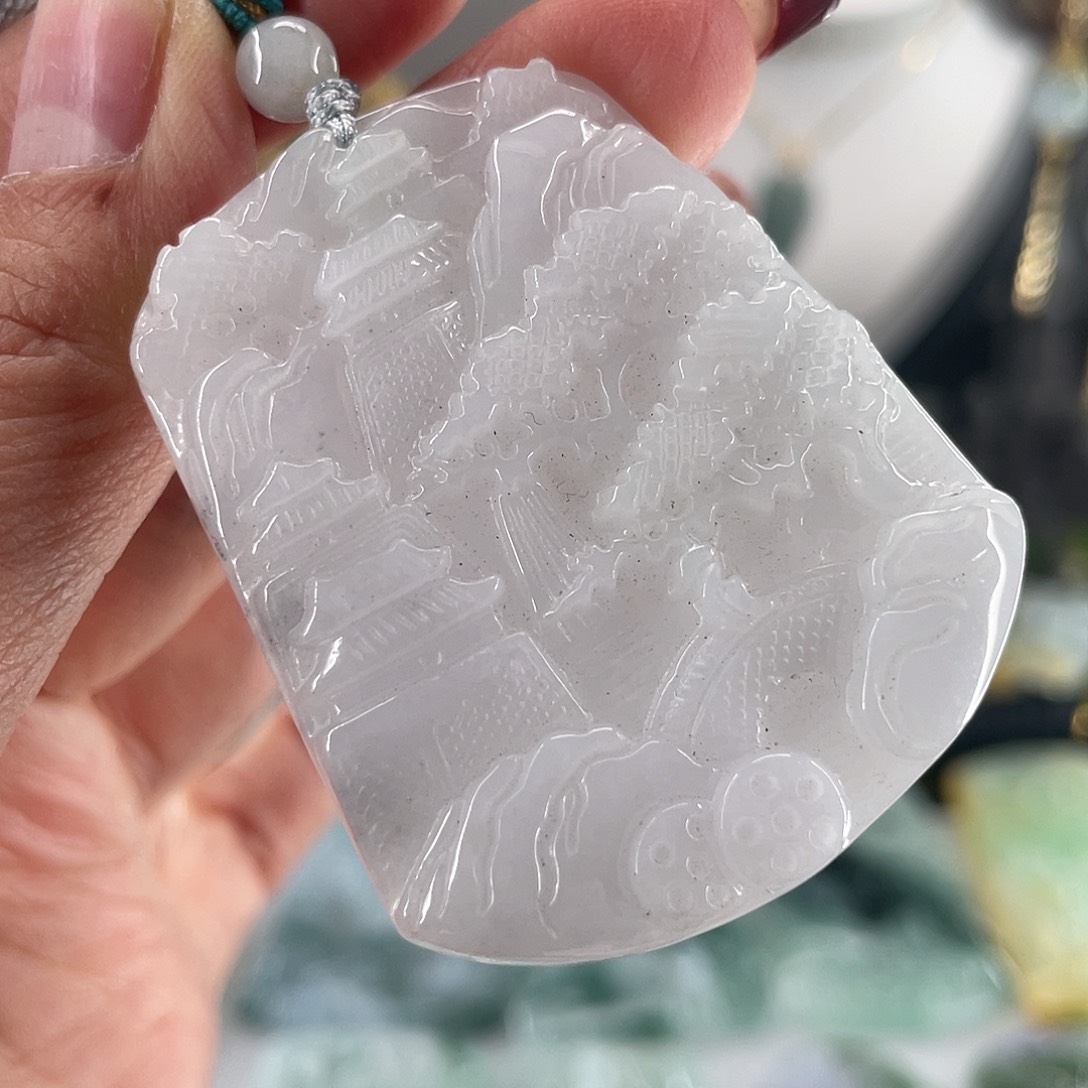 翡翠颈饰未镶嵌山水牌