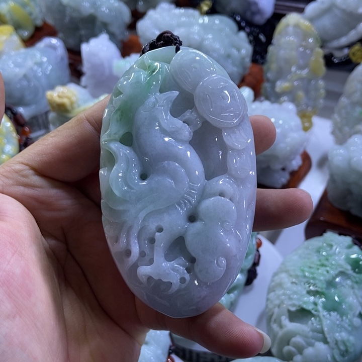 翡翠未镶嵌把件吉祥如意