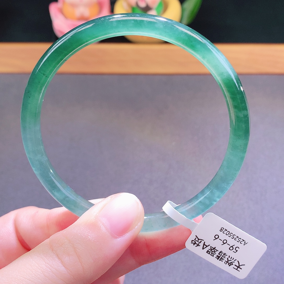 翡翠未镶嵌手镯天然翡翠