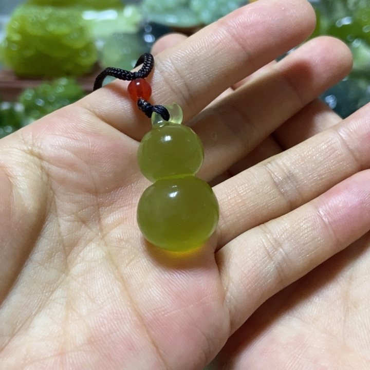 【闪购商品】未镶嵌蛇纹石玉挂件
