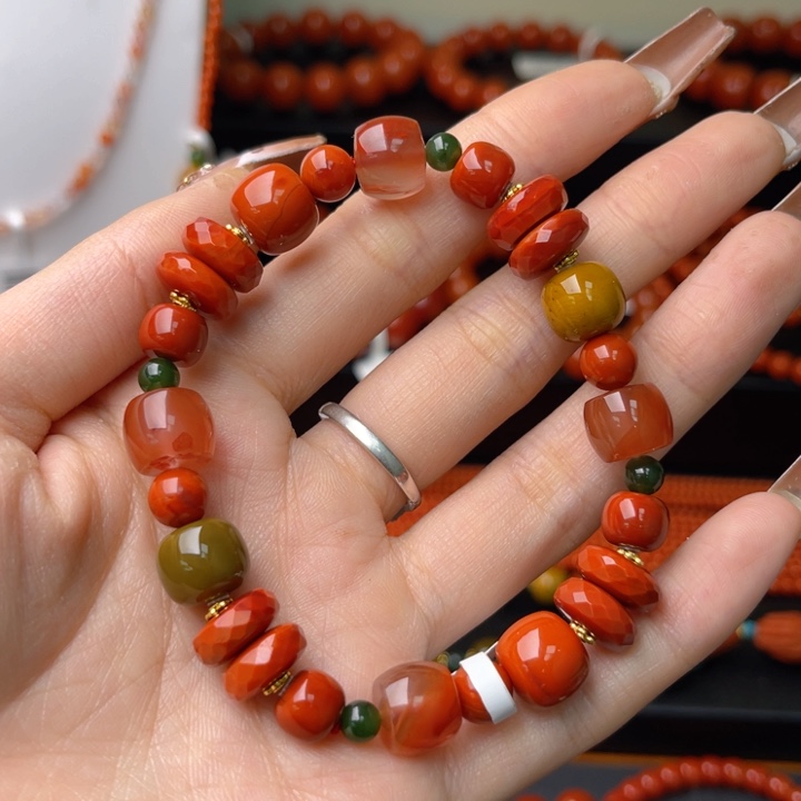 南红玛瑙银S925镶嵌南红玛瑙多宝设计款手串