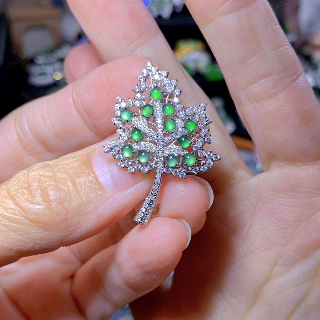 翡翠耳饰银S925镶嵌天然翡翠