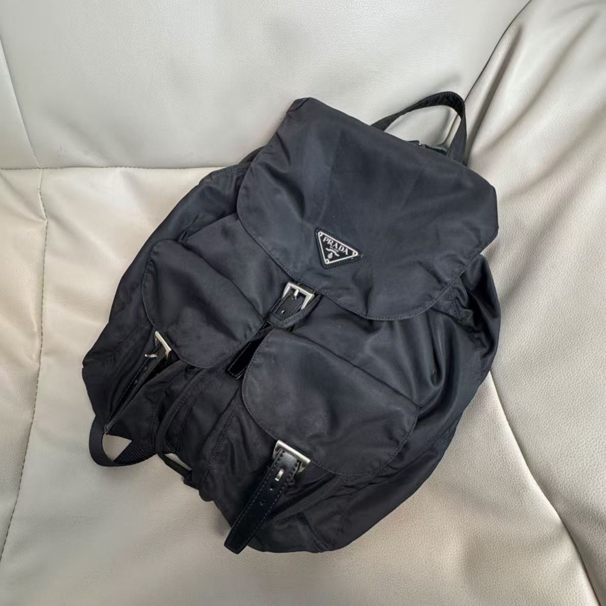 95新 Prada/普拉达 翻盖降落伞双肩包