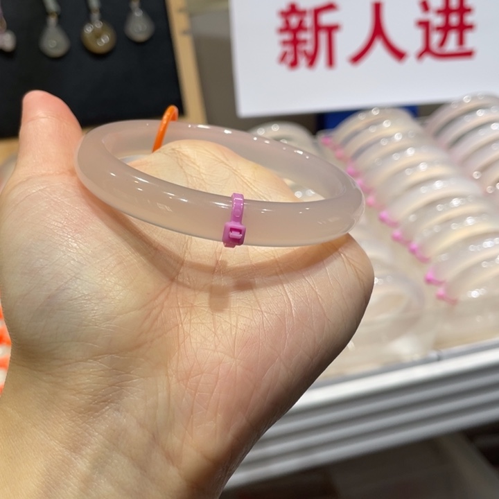 夏***.玛瑙/玉髓未镶嵌手镯@定向荔枝冻@【63】