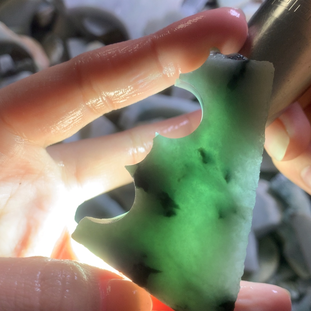 翡翠颈饰未镶嵌缅甸翡翠