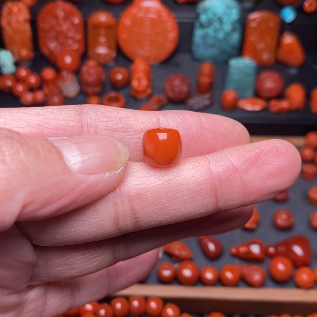 南红玛瑙直切1.0未镶嵌t****2